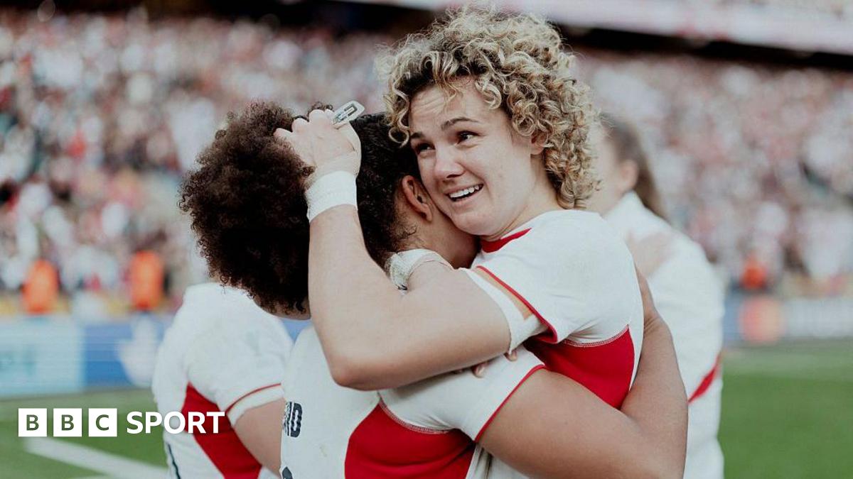 Ellie Kildunne hugging Tatyana Heard at full-time of the World Cup final