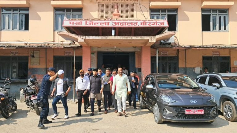 Ravi Lamichhane returned to Birganj after realizing the star
 rohanmandal.com.np